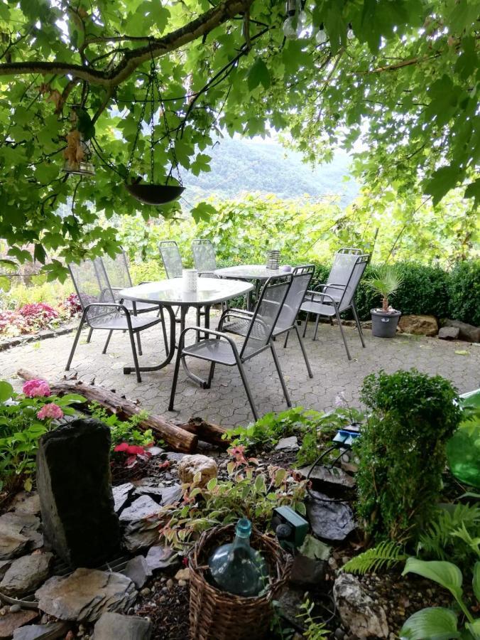 Weingut Erich Serwazi Mesenich Extérieur photo