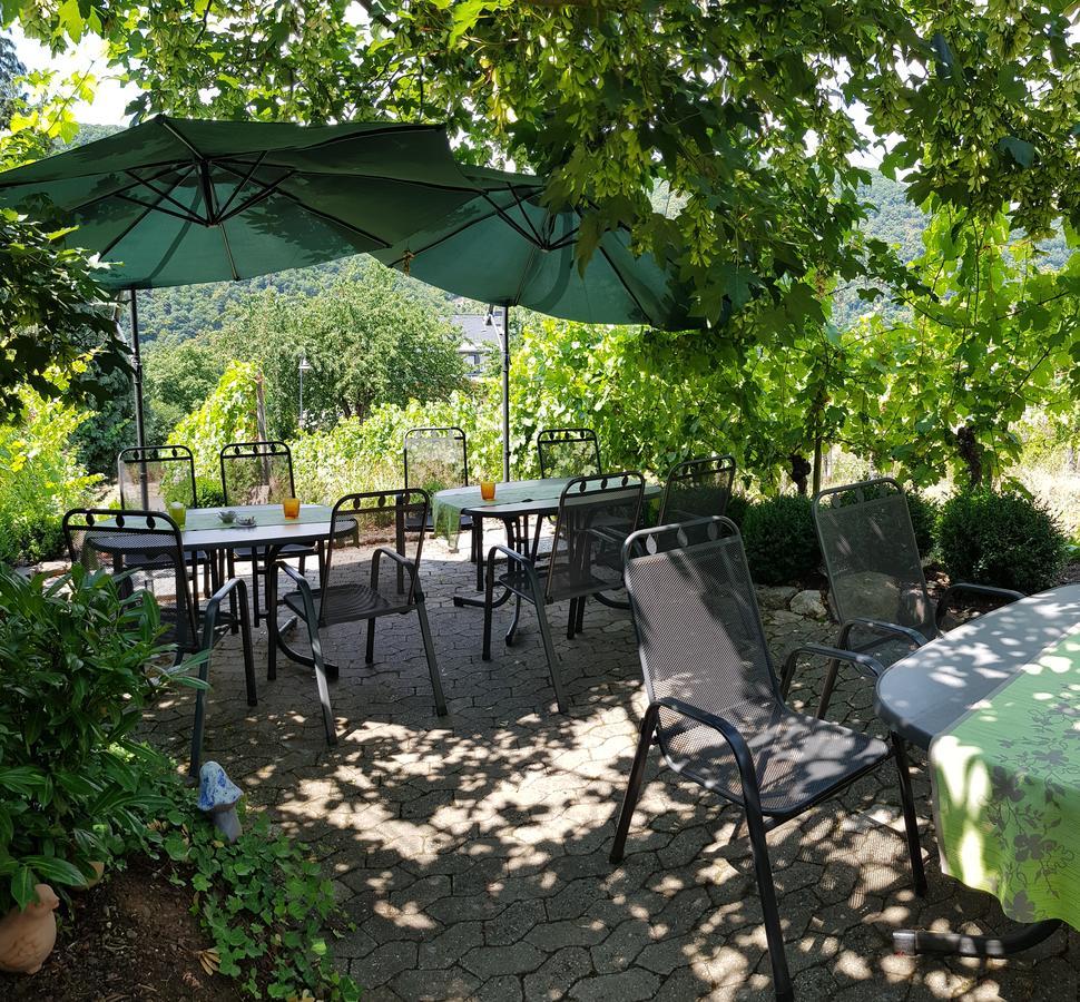 Weingut Erich Serwazi Mesenich Extérieur photo