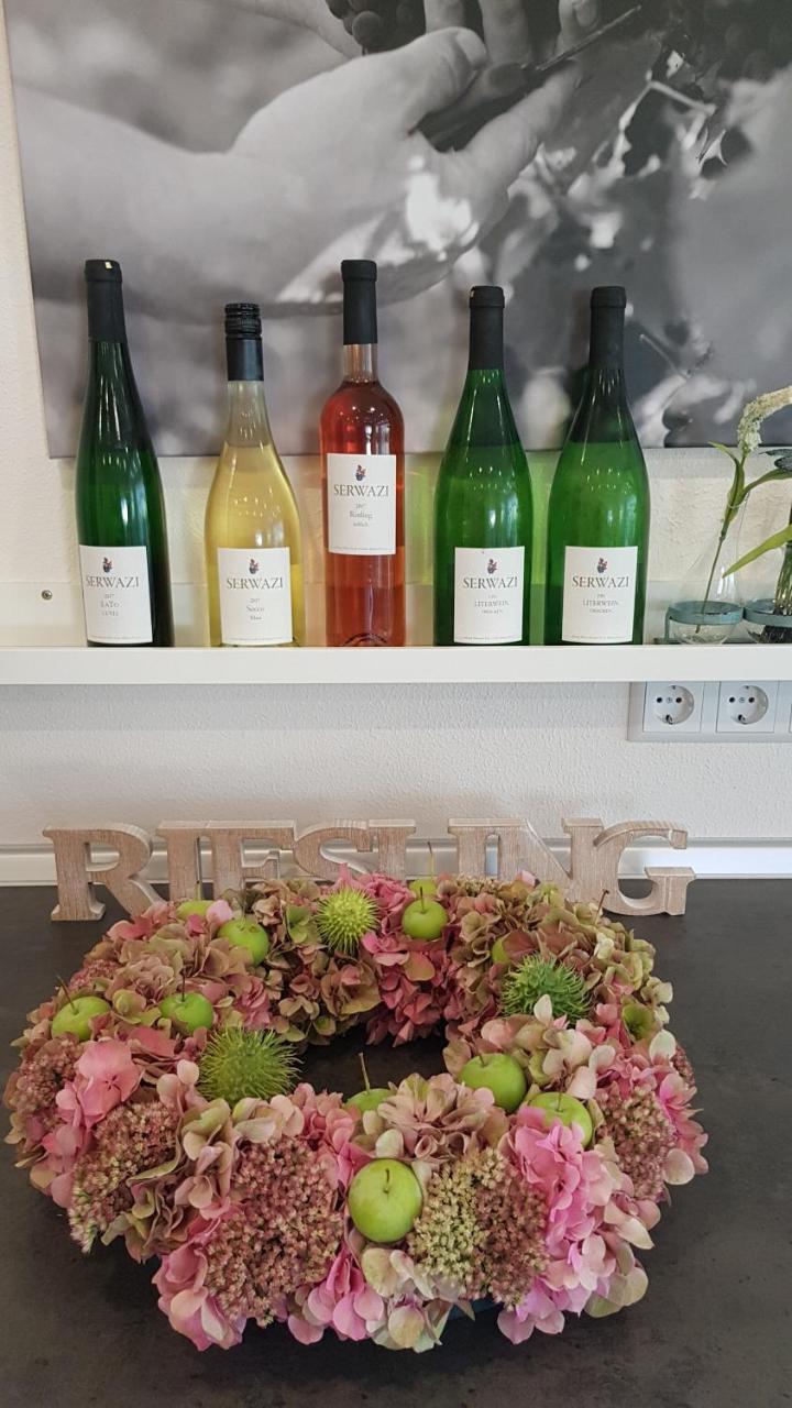Weingut Erich Serwazi Mesenich Extérieur photo